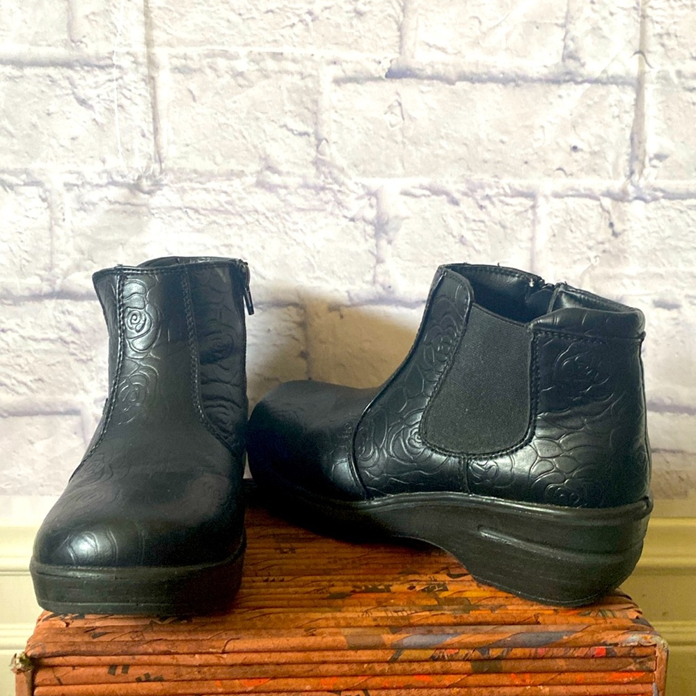 Easy Street Ankle Boot Bootie Black * Lola * 5.5